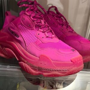 Balenciaga Women's Fuchsia Sneakers